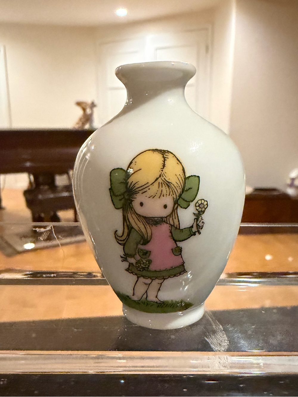 Vintage 1976 Joan Walsh Anglund Collectible Mini Vase made in Japan